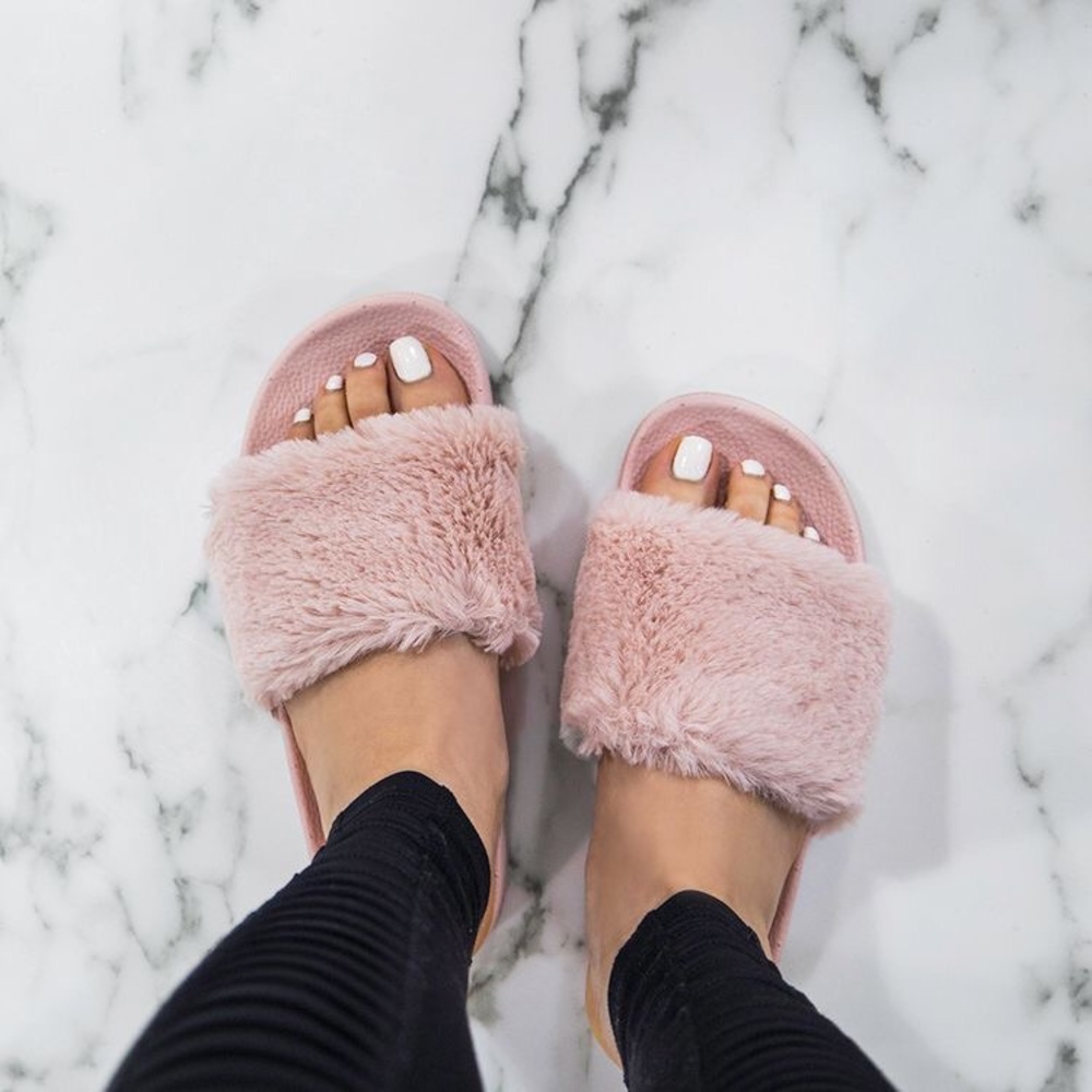 🖤🆕HURRY 1 OF EACH🖤FAUX FUR SLIDES